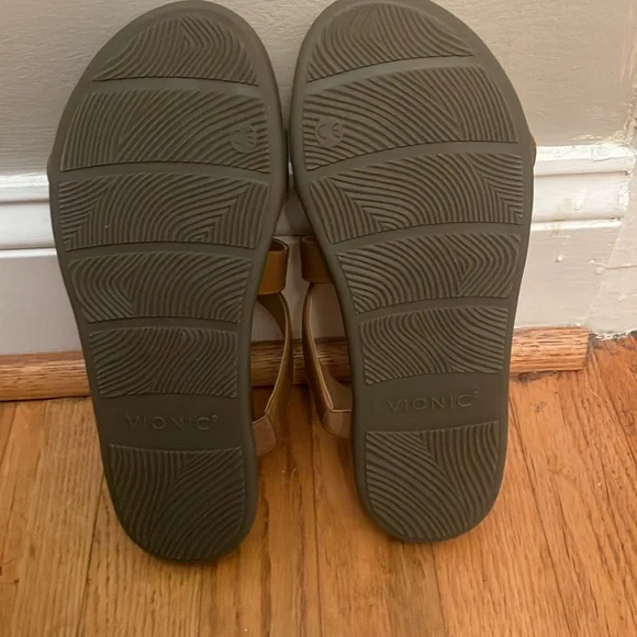 Vionic Cypress Tan Strappy Sandals (Size 7) - Picture 4 of 4
